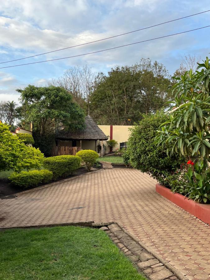 Stasumo House Arusha Bed & Breakfast ภายนอก รูปภาพ